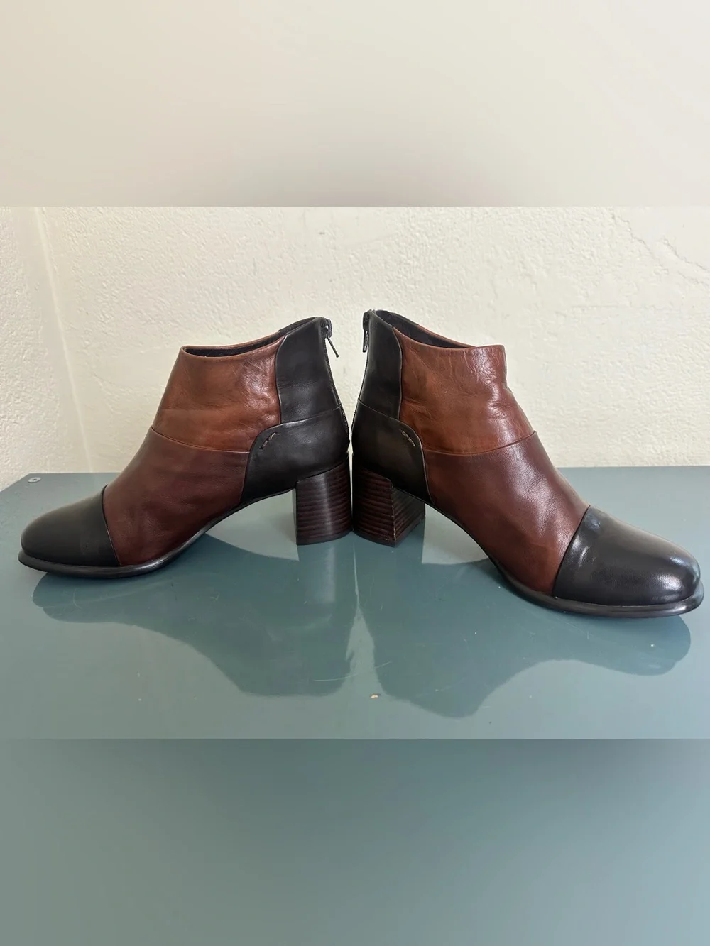 Everybody by BZ Moda vtg boots